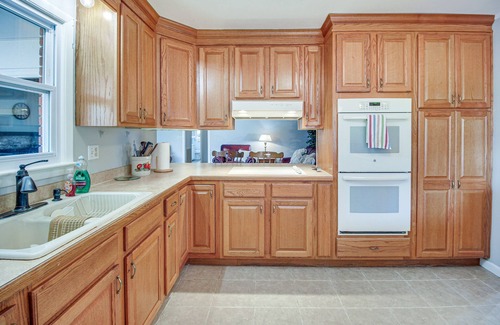 Cartersville House | Bright Cartersville Home w/Fire Pit & Sunroom!