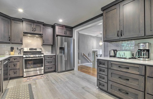 Cary House | Bright Cary Home with Deck < 15 Mi to Raleigh!