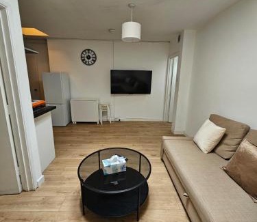 Oxford Apartment | Bright & Cosy City Flat