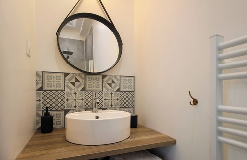 Lucon Apartment | Bright downtown apartment with terrace