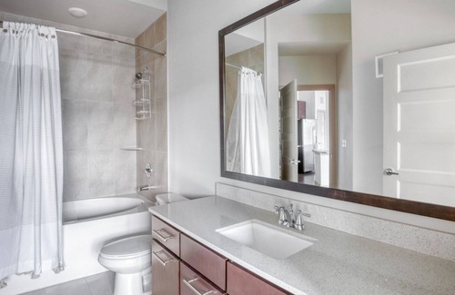 Chestnut Apartment | Bright East Austin 1BR w/ Pool, Gym & W/D, nr restaurants, by Blueground