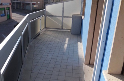 Rosapineta Apartment | Bright flat in a colourful building - Beahost