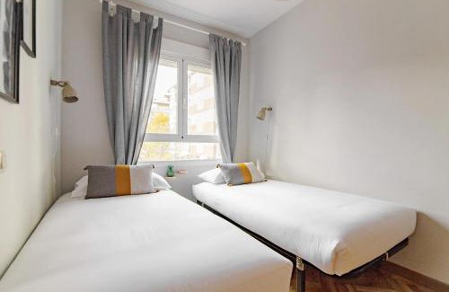 San Blas-Canillejas Apartment | BRIGHT FLAT Parking/Wanda Metropolitano/Airport