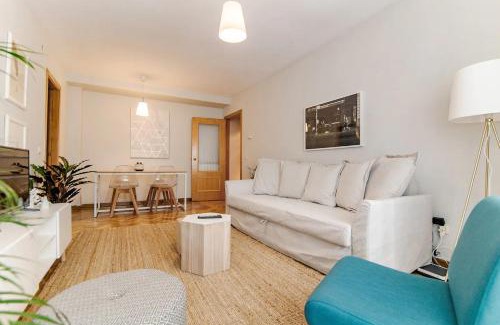 San Blas-Canillejas Apartment | BRIGHT FLAT Parking/Wanda Metropolitano/Airport
