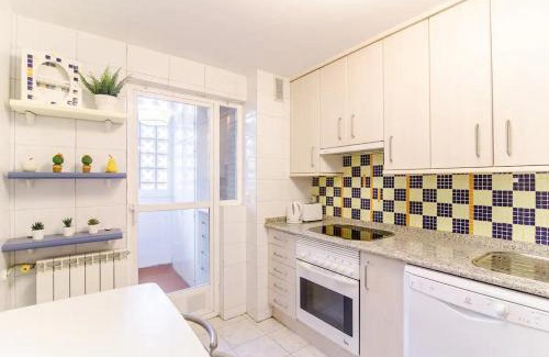 San Blas-Canillejas Apartment | BRIGHT FLAT Parking/Wanda Metropolitano/Airport