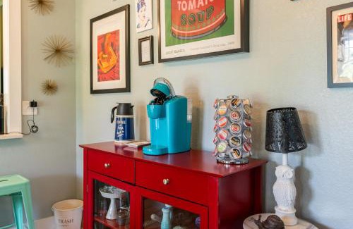 Seguin House | Bright & Fun 3BR Cozy Nook home