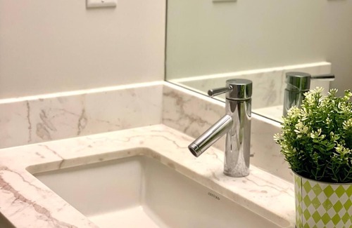 Yonge-Eglinton Apartment | Bright & Luxurious 1 Bedroom Apartment in the Heart of Toronto