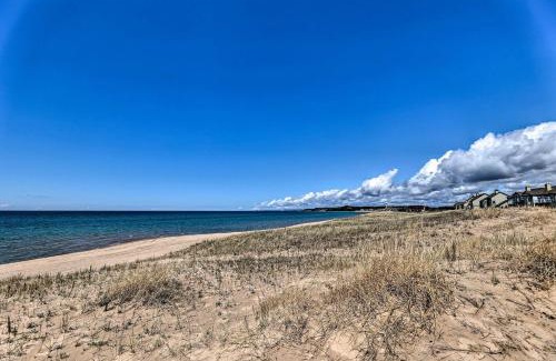 Manistee Apartment | Bright Manistee Condo with Beach and Pool Access!