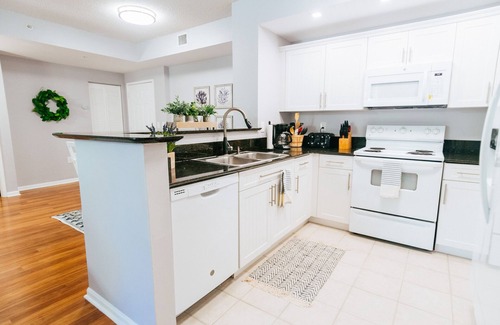 Downtown West Palm Beach Condo | Bright Modern Condo at CityPlace West Palm Beach