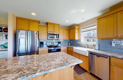 Waldport House | Bright, modern home with great ocean views & deck - walk to the beach