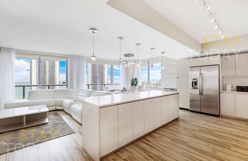Hallandale Beach Condo | ★BRIGHT OCEAN VIEW CONDO! LUXURY 3BDR!
