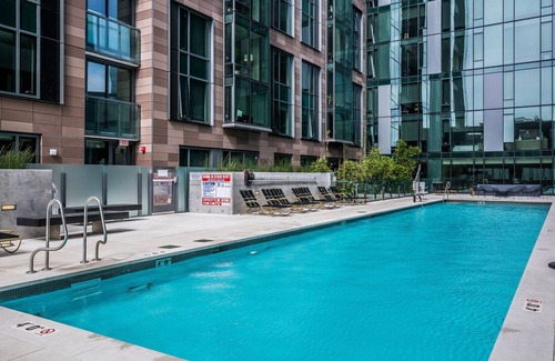 Civic Center Apartment | Bright Soma 1BR w/Concierge, Theater & On-Site Retail, by Blueground