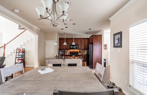 Irving House | Bright & Spacious 3BR w/Patio & Dog Yard, Minutes from DFW Airport