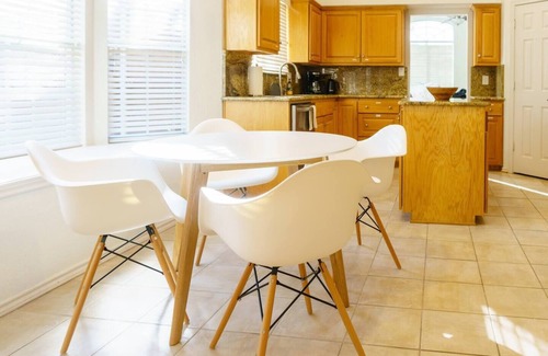 Frisco House | Bright & Spacious w/2King Beds - 3bd/2ba