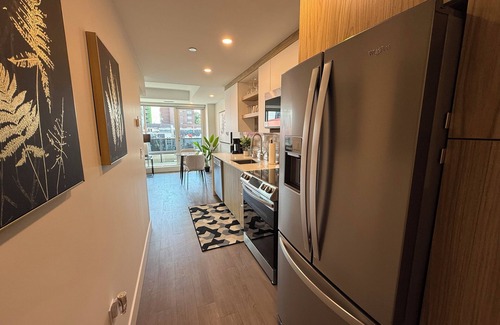 Downtown Halifax Apartment | Bright, spotless and Modern 1 Bedroom downtown Halifax.