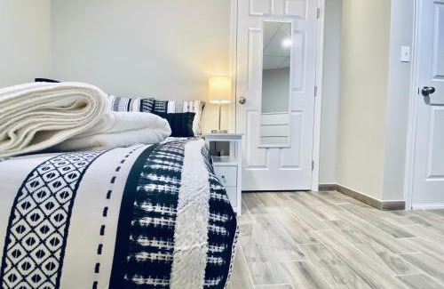 Haledon House | Bright, Stylish and Comfy Luxury Room With Workspace!
