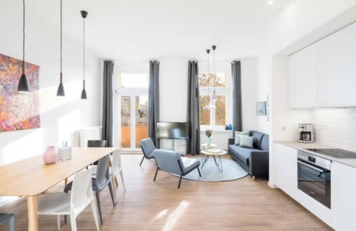 Mitte Apartment | Bright & Stylish Apartment in Berlin's Sprengelkiez