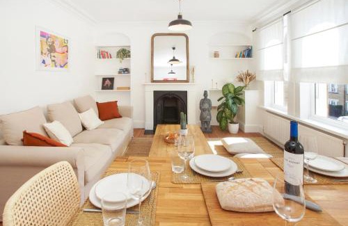 Mile End Apartment | Bright, stylish & cosy 3-Bed Flat near Mile End