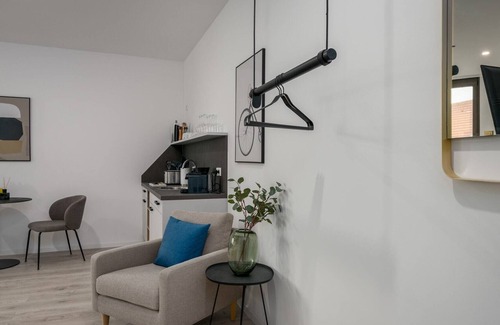 Lippstadt Apartment | ☆BRIGHT: Stylish for 2 | City Center | Kitchen