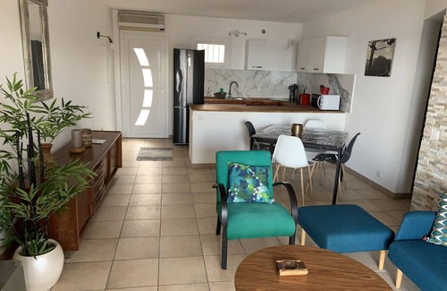 Tarcu Apartment | BRIGHT T3 SEA VIEW