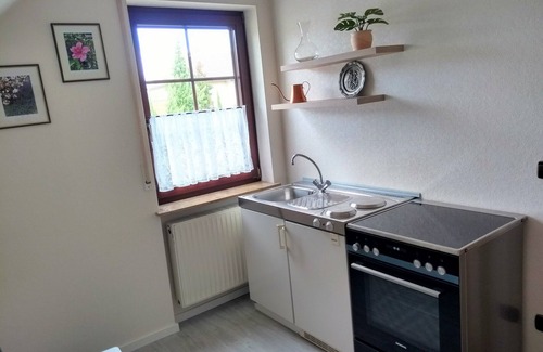 Kallstadt Condo | Bright vacation apartment * (DTV classification), balcony w. View of the vineyards