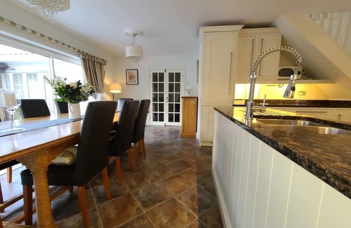 Ovingdean House | Brighton located 4 bed Villa with heated pool