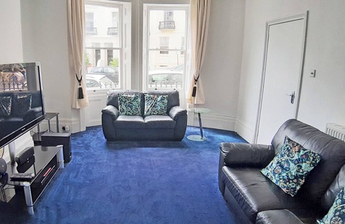Hove Villa | BRIGHTON VILLA: Lansdowne Villa Maisonette: 6 Bedrooms 3 Receptions