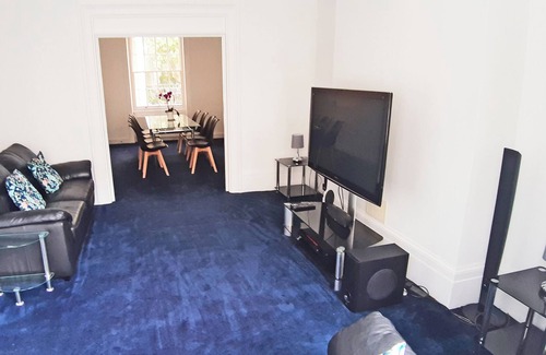 Hove Villa | BRIGHTON VILLA: Lansdowne Villa Maisonette: 6 Bedrooms 3 Receptions