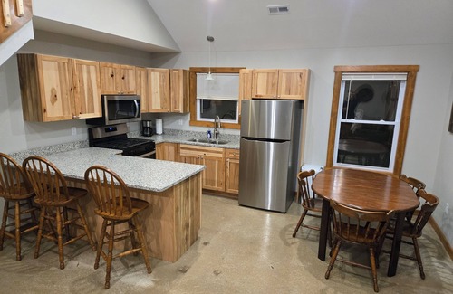 Rensselaer Cabin | Brightstone Lake Cabin 5