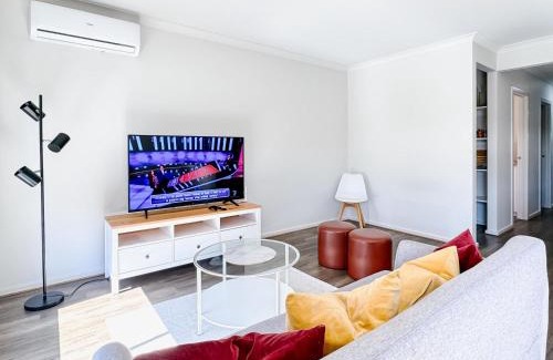 Berwick House | Brilliant Berwick Home Smart TV Garage Parking