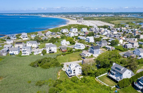 Point Judith House | Brilliant Ocean View! Walk to Beach!