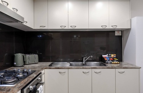 Brisbane Central Business District Apartment | Brisbane Central CBD Convenience!