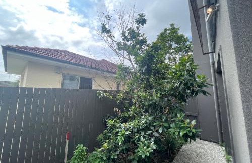 Upper Mount Gravatt House | Brisbane Shared Bliss Townhomes