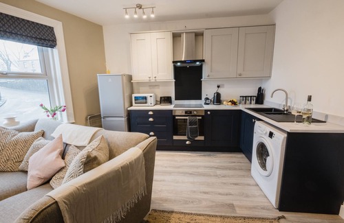 Honley Apartment | Britannia Road, Village Centre.