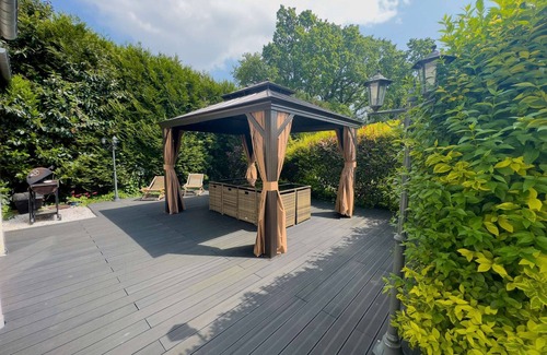 Vessey Cottage | Brittany Group - 12/15 people - private Nordic bath and spa