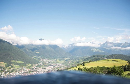 Sant'Andrea in Monte Apartment | Brixen-Plose! Your spacious family apartment directly in St. Andrä