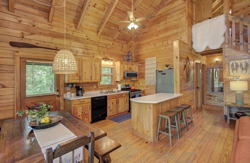 Lake Lure Cabin | Broad River Roost - Dog Friendly Cabin With Riverfront Fire Pit