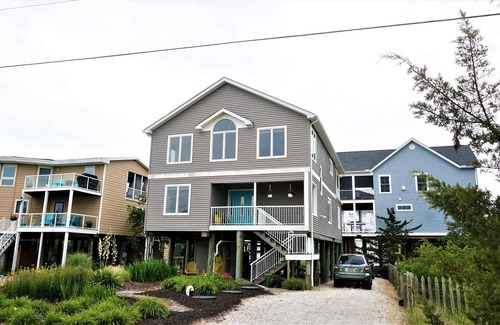 Broadkill Beach House | BROADKILL BEACH- 4th House from Beach 3BD & 2.5 BA