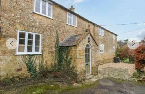 Broadwindsor House | Broadwindsor Cottage