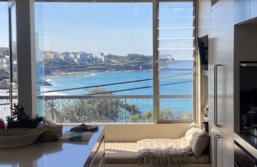 Bronte House | Bronte Bliss - school holls only 2 week minimum
