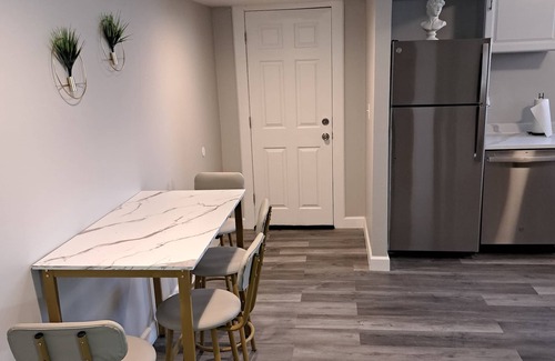 Grand Boulevard Apartment | Bronzeville Beauty - 2 bed/1 bath, small-pet friendly, centrally-located unit