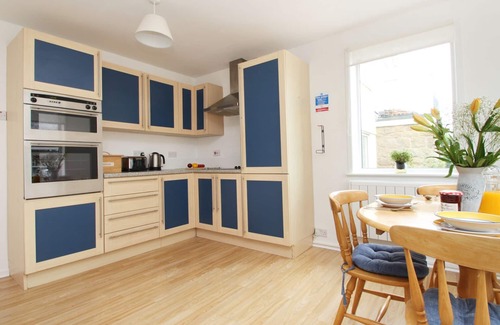 Penzance Cottage | BROOK HOUSE, pet friendly, country holiday cottage in Sennen Cove