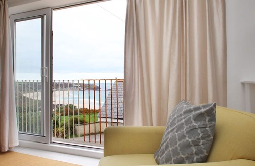 Penzance Cottage | BROOK HOUSE, pet friendly, country holiday cottage in Sennen Cove