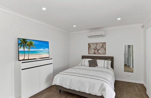 Killarney Vale House | Brooke Haven, modern family home with flat