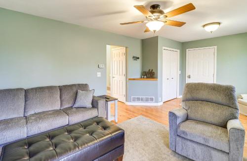 Brooklyn House | Brooklyn Cottage with Dock - Steps To Wamplers Lake!