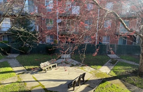 Georgetown Condo | Brooklyn Private Room with Private Bathroom With Outdoor Space.