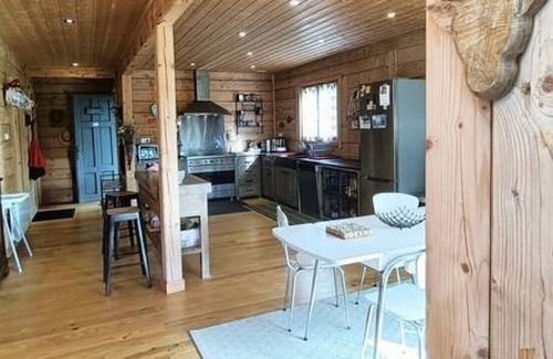 La Bastide-de-Serou Ski Chalet | Brouzenac · Superb modern chalet with 12 possible beds in the