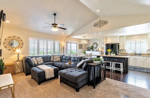 Eagle Mountain House | Brown Mountain Home: Pet Friendly, 30+ day special!