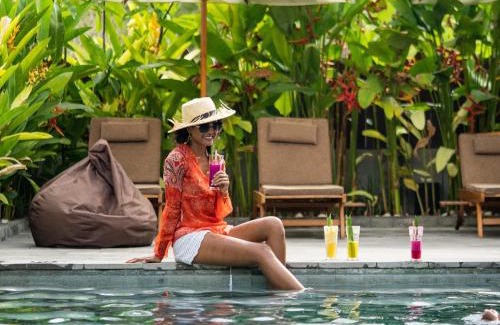 Selong Belanak Hotel | Bruga Villas Restaurant and Spa