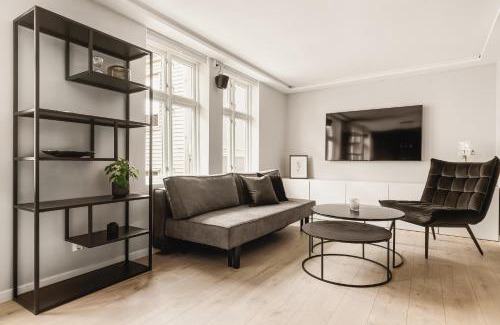 Bergen City Centre Apartment | Bryggen Hideaway I Lux Feeling & Private Patio